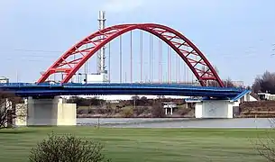 Brücke der Solidarität zwischen Duisburg und Rheinhausen