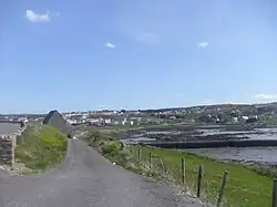 Blick auf An Clochán Liath und die Dungloe Bay