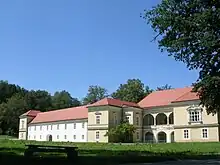 Schloss Streiteben (auch: Gutenstein, Guttenstein, slowenisch: Grad Guštanj oder Grad Ravne)