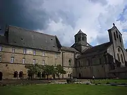 Kirche und Klostergebäude von Nordwesten