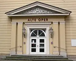 Eingang zur Alten Oper