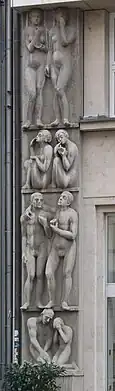 Reliefs von Hans Walther, an Sparkasse am Anger in Erfurt, 1930