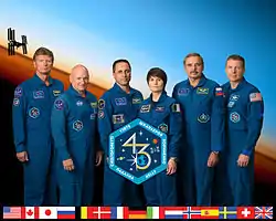 v. l. n. r.: Gennadi Padalka, Scott Kelly, Anton Schkaplerow, Samantha Cristoforetti, Michail Kornijenko und Terry Virts