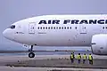 Eine Linienmaschine der Air France mit dem Firmenlogo bis 2008.