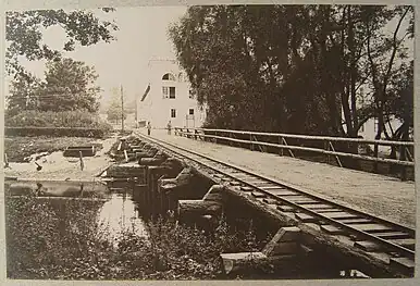 Jasselda-Brücke, Gut Skirmunt bei Paretschtscha