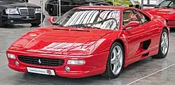 Ferrari F355 GTS mit rotem Dachmittelteil