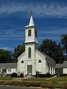 First Presbyterian Church of Wetumpka, eingetragen im National Register of Historic Places listings in Elmore County, Alabama seit dem 8. Oktober 1976.