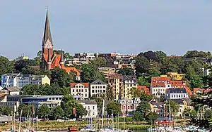 Jürgensbyer Hügel mit St. Jürgen-Kirche