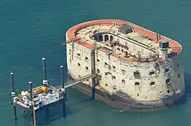 Luftbild Fort Boyard(mit Versorgungsplattform)