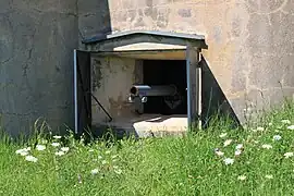 Kanone in der Casemate de Bourges im Fort d’Uxegney (Fester Platz Épinal)