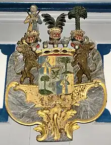 Freiherrliches Wappen in der Dorfkirche Friedrichshagen