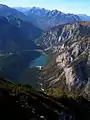 Südostansicht des Sees mit dem Großen Buchstein und Tamischbachturm im Hintergrund