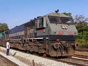 WDG-4 Nr. 12029 im Anstrich des Betriebswerks Krishnarajapuram (KJM) im Großraum Bengaluru