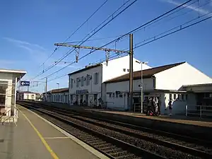 Empfangsgebäude und Bahnsteige (2006)