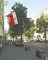 Flagge Polens mit der Kotwica in Gdynia