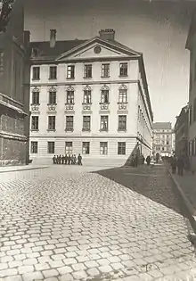 Blick von der Ettstraße Richtung Karmeliterstraße, 1908, mit dem ehemaligen Ludwigsgymnasium und Hollandeum (früher: Karmeliterkloster)