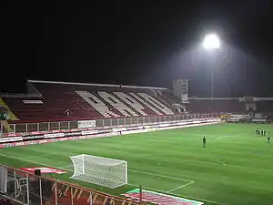 Die Gegentribüne des Stadionul Giulești – Valentin Stănescu (September 2006)