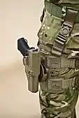 Oberschenkelholster mit Glock 17