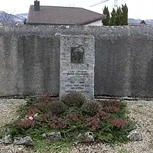 Jean Binet (1893–1960) Komponist, Musiker. Denise Binet (1897–1980) Malerin, Bildwirkerin. Grab Friedhof Trélex