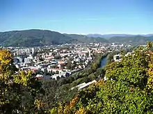 Plabutsch mit Hubertushöhe, rechts dahinter der Göstinger Ruinenberg (Blick vom Grazer Schloßberg)