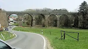 Großschweidnitzer Viadukt von 1847 über das Wasser