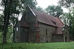 Die einst evangelische, heute katholische Dorfkirche in Gudniki (Gudnick)