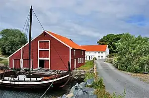 Zufahrt zum Herøy Kystmuseum und zum Herøy amfi