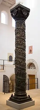 Bernwardssäule, ca. 11. Jh., im Hildesheimer Dom