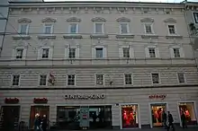 Ehemaliges Hotel Schiff, jetzt SPÖ-Oberösterreich-Zentrale und bis 2006 Central Kino.