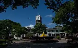 Platz des 12. Juli mit der Kirche San Francisco