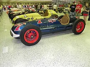 Bill Hollands Siegerwagen beim Indianapolis 500 1949