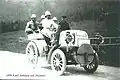 Daimler-Phoenix (Mercedes) Tourenwagen auf der Semmering-Passstraße, gesteuert von Emil Jellinek (1899)