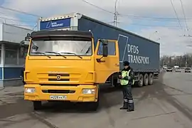 KamAZ-65116 bei einer Polizeikontrolle in Russland (2015)