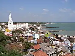 Blick über Kanyakumari, dominierend die Wallfahrtskirche Our Lady of Ransom