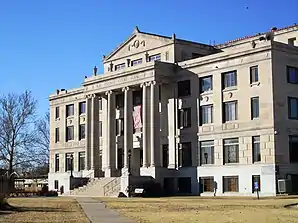 Kay County Courthouse in Newkirk, gelistet im NRHP mit der Nr. 84003070