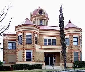 Das Kinney County Courthouse in Brackettville, gelistet im NRHP mit der Nr. 04000230