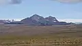 Blick von der Kjölurroute auf den Gletscherschild Langjökull und das Bergmassiv Jarlhettur