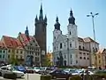 Marktplatz mit Jesuitenkirche und Schwarzem Turm