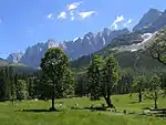 Der Kleine Ahornboden vor der Hinterautal-Vomper-Kette von der Grubenkarspitze bis zur Moserkarspitze