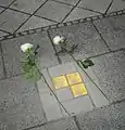 Stolpersteine vor Blumenthalstraße 23 in Erinnerung an Siegmund, Helene und Walter Klein