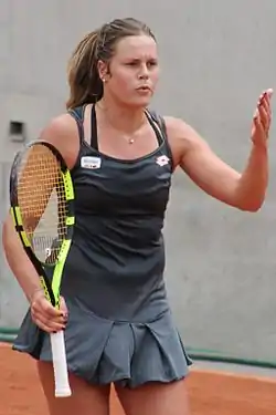 Karin Knapp