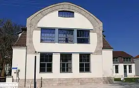 Van-de-Velde-Bau in Weimar (Südgiebel), Im oberen Stockwerk war das Atelier von van de Velde.Kunstgewerbeschule in Weimar