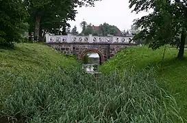 Brücke zu Schloss und Gutshof 2007