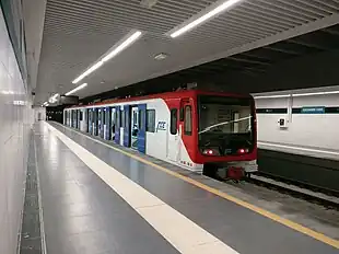 Triebzug der Metro Catania im U-Bahnhof Giovanni XXIII