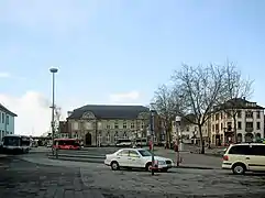 Ehemaliger Endpunkt auf dem Landauer Bahnhofsvorplatz