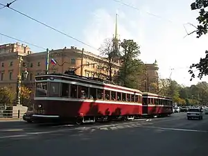 Museumszug LM/LP-33 Nr.4275+4454 in Sankt Petersburg