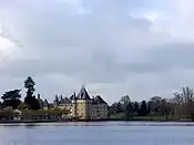 Schloss und See von La Clayette