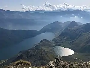 Lago Ritóm und Lago di Tom, vom Pizzo Taneda aus gesehen (2019)