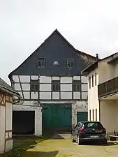 Fachwerkremise mit Toreinfahrt