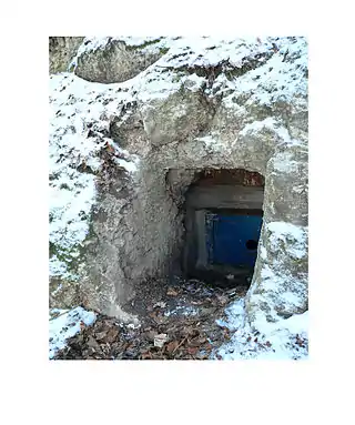 Forschungseingang zum archäologischen Teil der Höhle